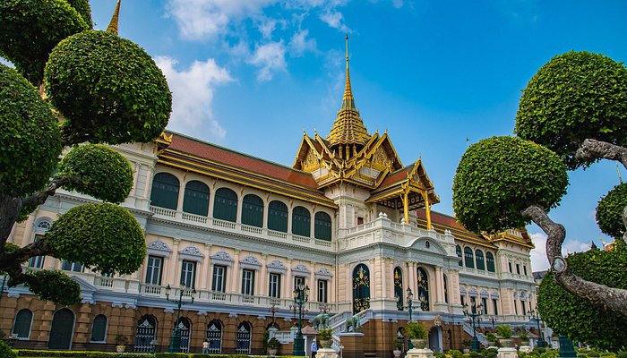 Exploring Bangkok: Top 5 Must-Visit Destinations